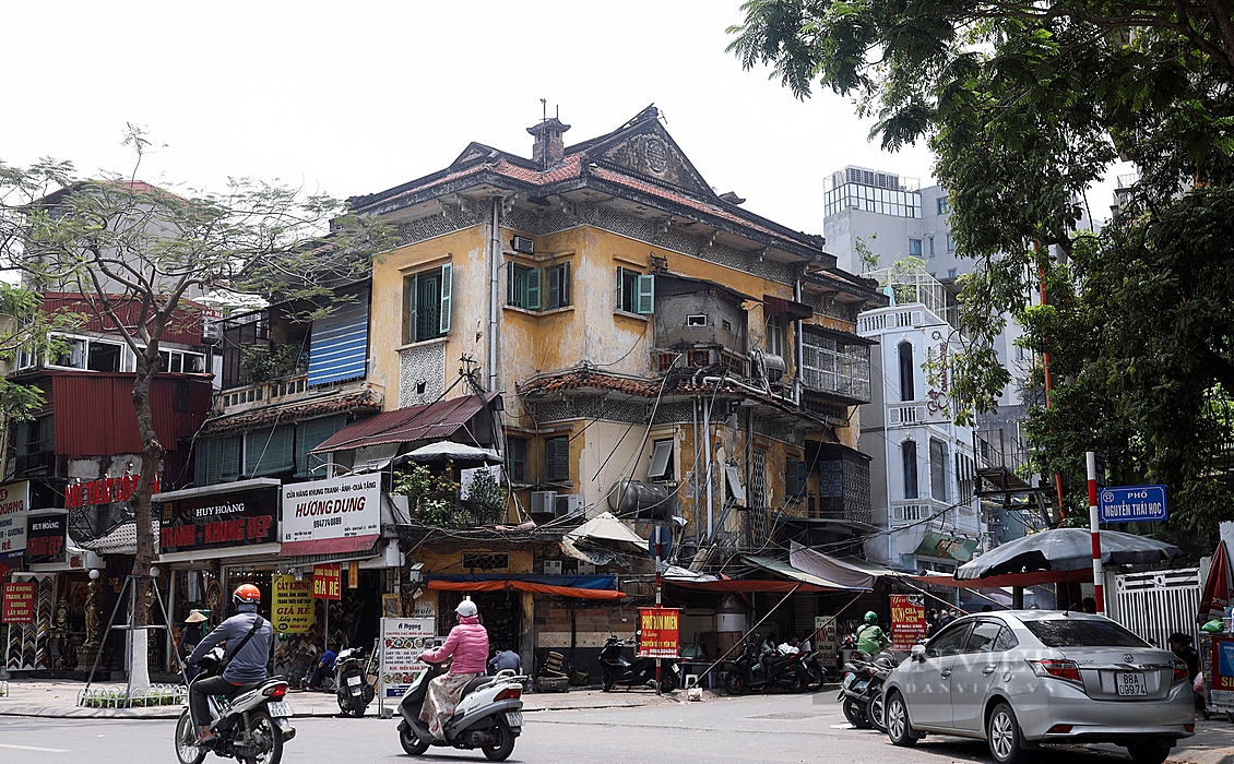 Danh mục 1.216 nhà biệt thự cũ của TP. Hà Nội được chia làm 3 nhóm thuộc đối tượng quản lý theo Quy chế quản lý, sử dụng biệt thự cũ và không được tự ý phá dỡ.