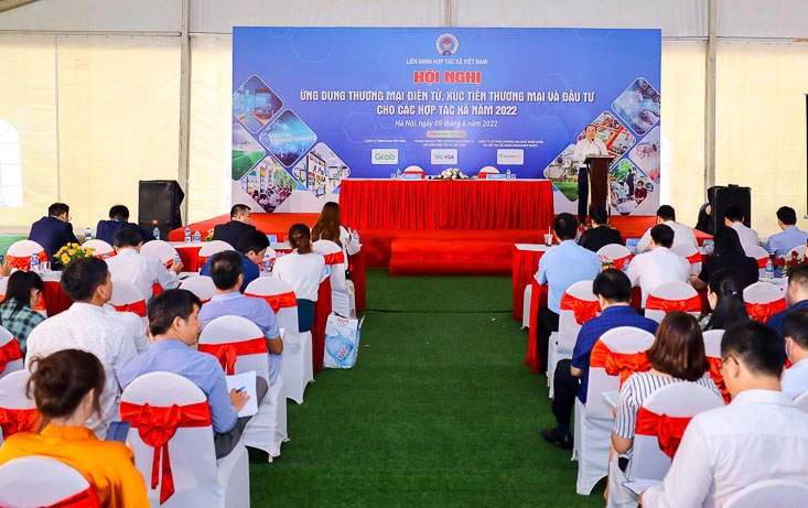 Hội nghị ứng dụng thương mại điện tử, xúc tiến thương mại và đầu tư cho HTX năm 2022 diễn ra tại Hà Nội ngày 9/6.