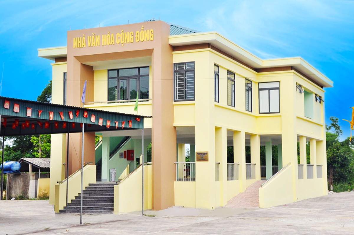 Các căn nhà cộng đồng vừa được bàn giao cho địa phương.