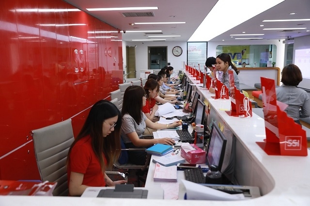 Cổ phiếu SSI ghi nhận phiên giảm thứ 6 liên tiếp, đưa vốn hóa xuống khoảng 22.000 tỷ đồng, chính thức rớt khỏi nhóm tỷ USD trên sàn chứng khoán.