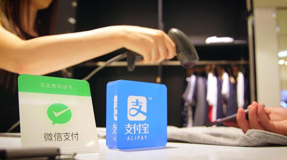 Các ứng dụng thanh toán di động của Trung Quốc WeChat Pay và Alipay đang thu hút được người dùng khắp Đông Nam Á, thúc đẩy sự quan tâm đến các loại tiền kỹ thuật số do chính phủ phát hành.