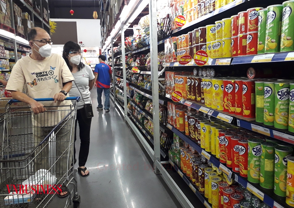 Người tiêu dùng Việt đang có sự nhạy cảm về thay đổi giá và ngày càng thận trọng trong chi tiêu.