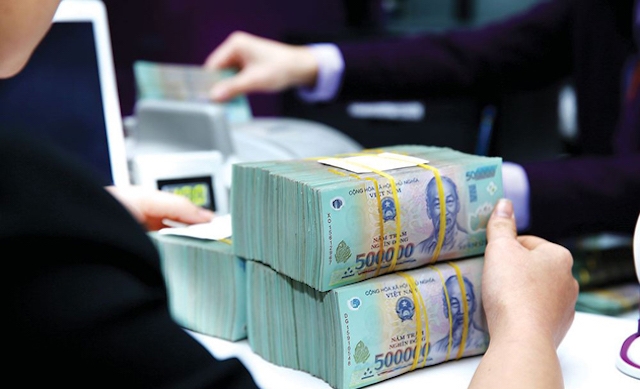 Việc kiểm soát mục đích sử dụng vốn đối với các dự án vay vốn đặt cọc bất động sản hình thành trong tương lai khó khăn, tiềm ẩn rủi ro. Vì vậy, NHNN muốn cấm các tổ chức tín dụng cho vay dự án này.