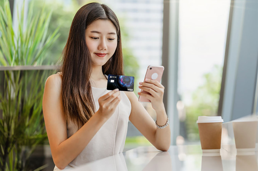 Chuyển đổi số của ngành Ngân hàng thay đổi thói quen dùng tiền mặt của người Việt.