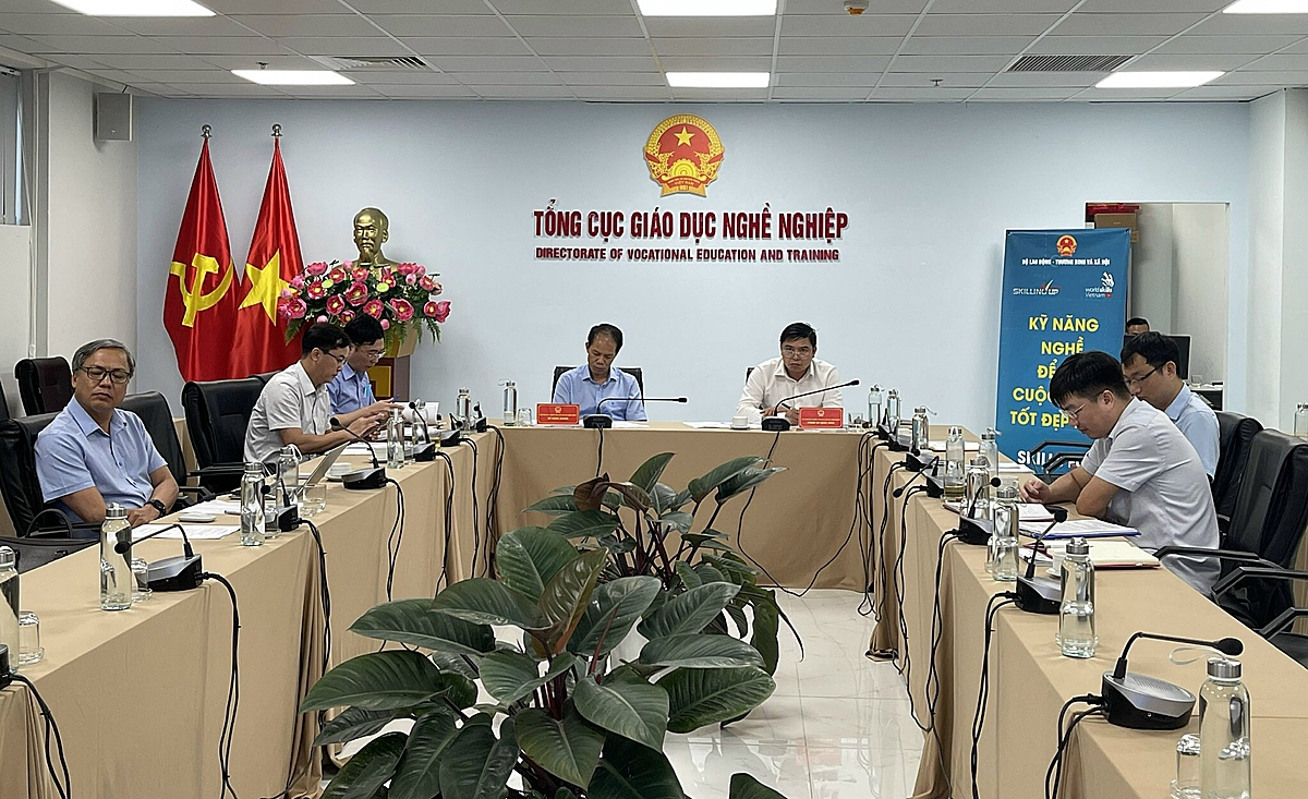 Tổng Cục giáo dục nghề nghiệp đang cùng các trường tháo gỡ khó khăn trong công tác tuyển sinh và đào tạo nghề.