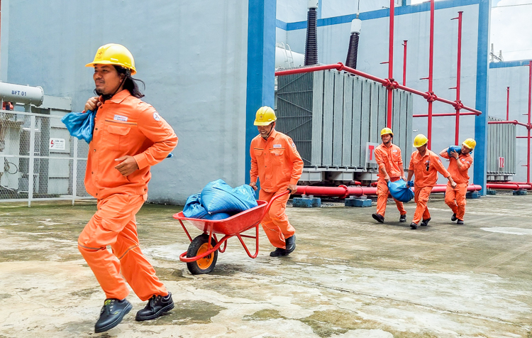 Diễn tập phòng chống thiên tai và tìm kiếm cứu nạn.