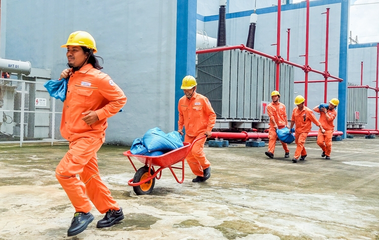 Diễn tập phòng chống thiên tai và tìm kiếm cứu nạn.