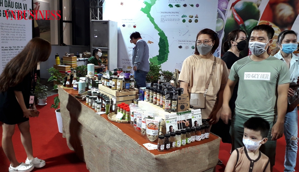 Để tạo ra hình ảnh tích cực cho thương hiệu địa phương, trách nhiệm của những người lãnh đạo ở cấp địa phương có liên quan đến hoạt động xây dựng thương hiệu là cực kỳ quan trọng.