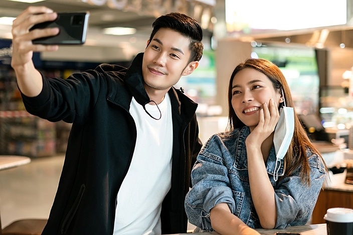 Thoải mái mua sắm, tự động chuyển đổi ngoại tệ phù hợp khi thanh toán.