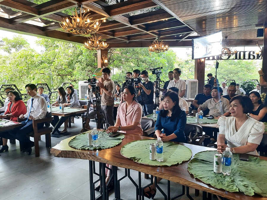 Lễ công bố và đưa vào hoạt động Điểm trưng bày, giới thiệu, quảng bá nông đặc sản Đồng Tháp.