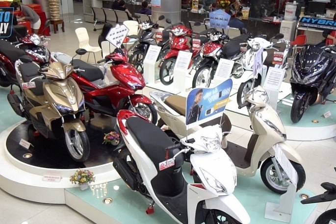 Các dòng xe máy tay ga đang khan hàng và tăng giá mạnh.