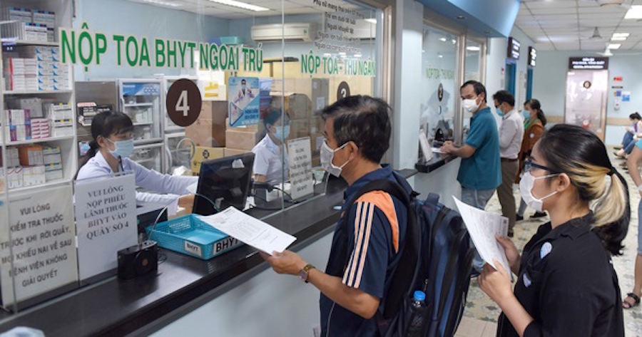 Nhiều bệnh viện thiếu thuốc, vật tư y tế nằm trong danh mục BHYT chi trả.