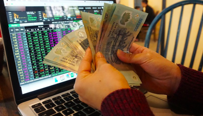 Lượng tài khoản mở mới vẫn cao kỷ lục nhưng thanh khoản thị trường lại tiếp tục “mất hút” (Ảnh: Int)