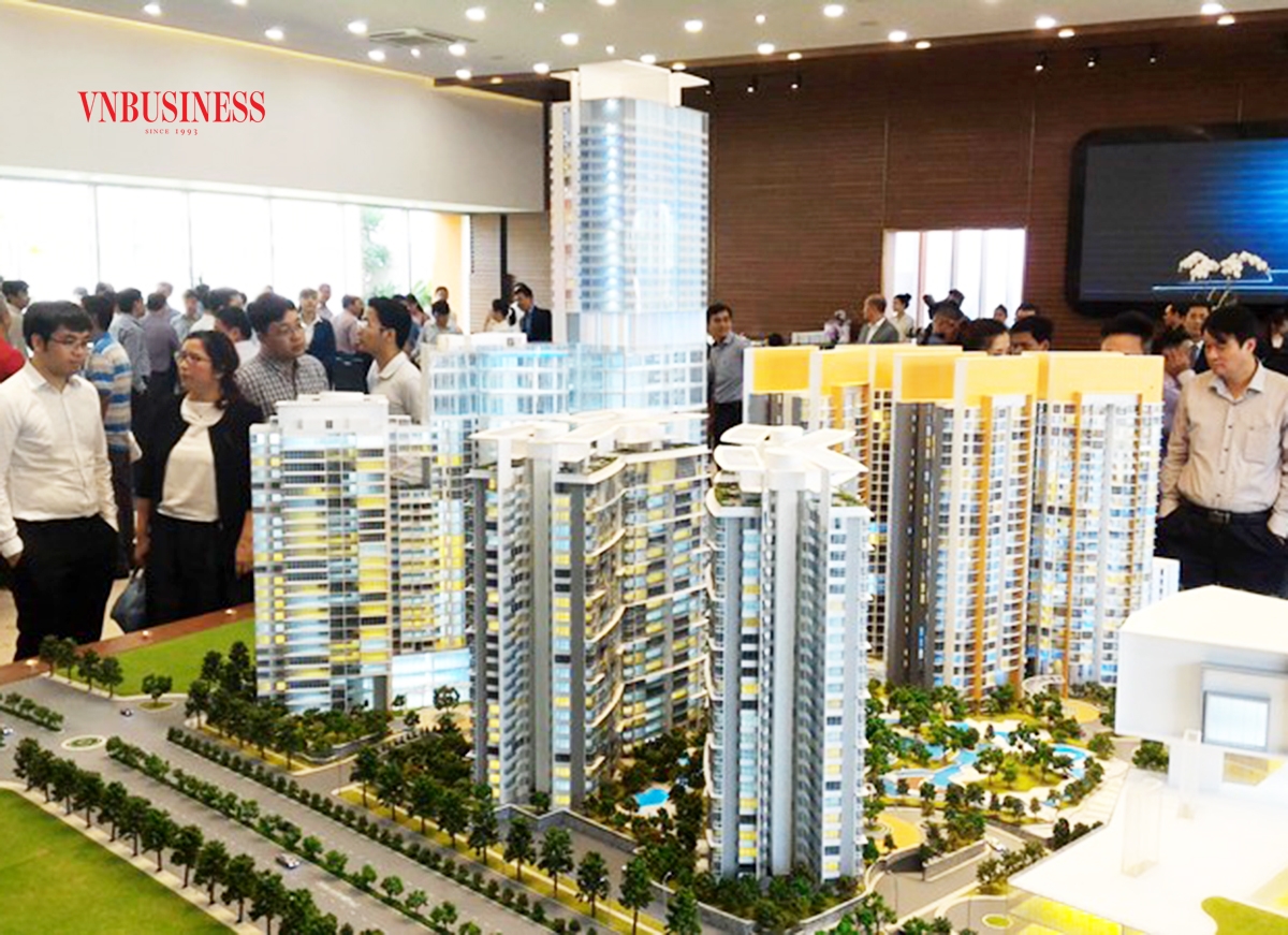 Giá bất động sản thứ cấp đang giảm cục bộ, trong khi giá sản phẩm sơ cấp vẫn liên tục đội lên.