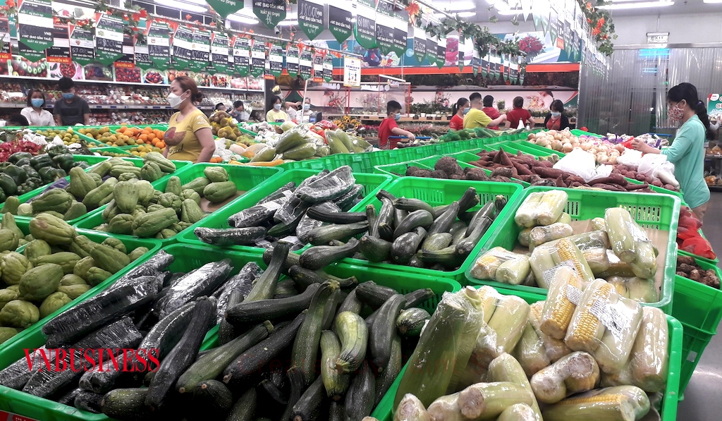 Bài toán thường xuyên mà các nhà bán lẻ có quy mô lớn phải đối mặt là khi càng mở nhiều chuỗi bán lẻ thì chi phí sẽ càng tăng lên, cạnh tranh sẽ càng khốc liệt hơn.