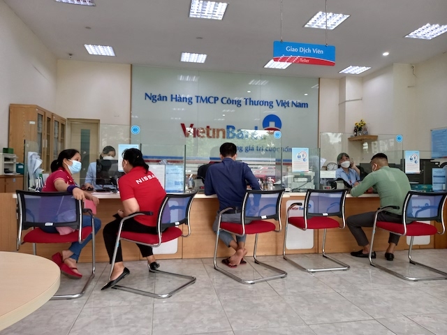 Trong 6 tháng cuối năm 2022, các TCTD dự kiến nới lỏng nhẹ tiêu chuẩn tín dụng đối với tất cả các nhóm khách hàng.