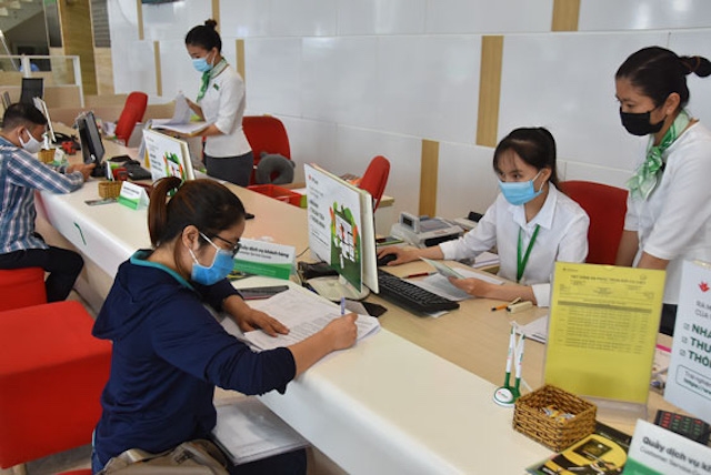 Cần phải đầu tư hơn nữa vào việc đào tạo, huấn luyện về kỹ năng và kiến thức, nhất là kỹ năng và kiến thức tư vấn của đội ngũ bán sản phẩm bancassurance