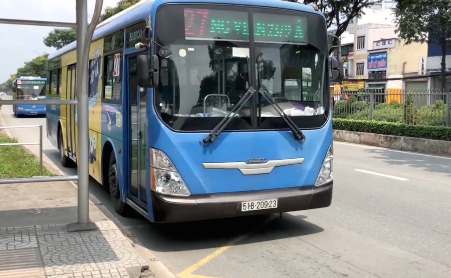 Chính sách trợ giá xe buýt trong 20 năm trở lại đây ở Tp.HCM được ví như “ăn đong từng bữa”.