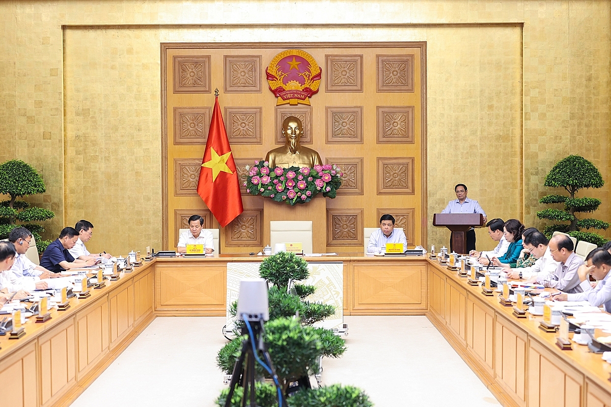 Thủ tướng chủ trì cuộc thảo luận về điều hành kinh tế vĩ mô.