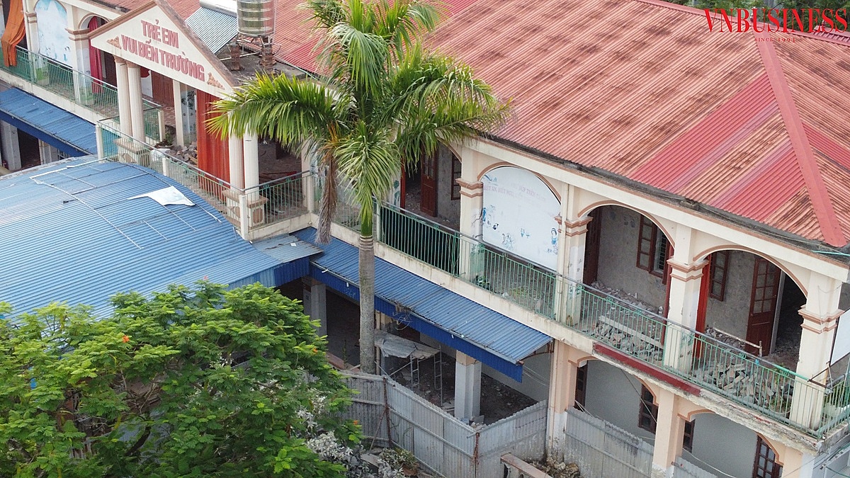 UBND xã đã yêu cầu tạm dừng thi công.