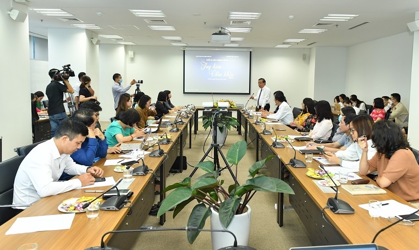 Phó Thống đốc NHNN Đào Kim Anh phát biểu tại buổi ra mắt chương trình Tay hòm chìa khoá.