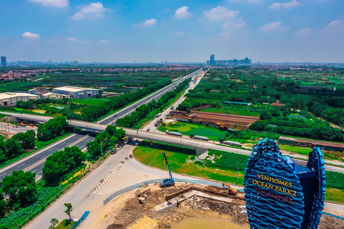 Nằm giữa một trong những khu vực có hạ tầng giao thông hoàn thiện nhất cả nước, Vinhomes Ocean Park 2 – The Empire sở hữu tiềm năng tăng giá vượt trội.