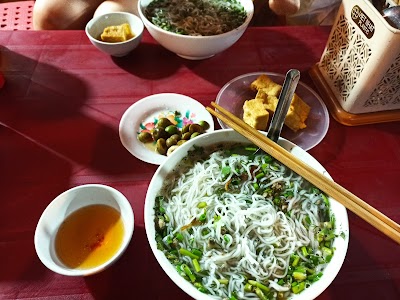 Nếu bạn cũng là người mê mẩn món ăn này thì đừng lo, hôm nay Cet.edu.vn sẽ hướng dẫn bạn cách làm món bún hến chuẩn vị Hà Nội siêu ngon ngay tại nhà.