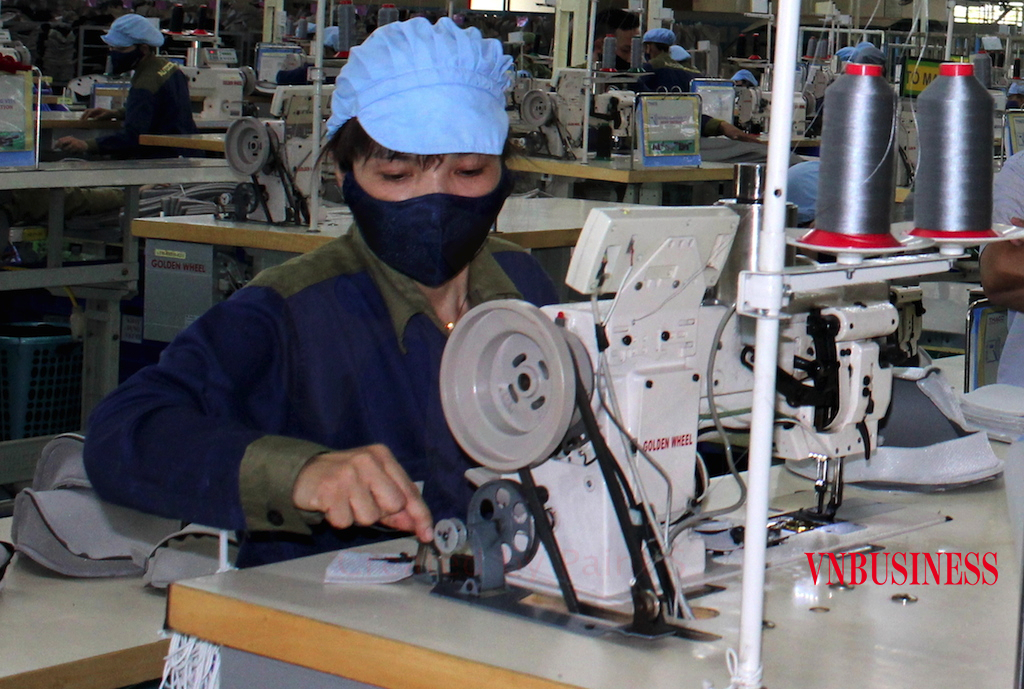 Điều mong mỏi của các DN dệt may là sớm triển khai gói hỗ trợ lãi suất 2% theo Nghị định 31/2022/NĐ-CP ngày 20/5/2022 để DN đỡ khó khăn.