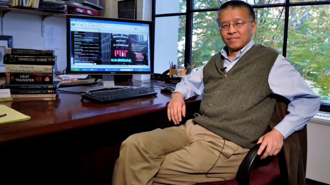Nhà khoa học Gang Chen của MIT là một trong những nhà nghiên cứu đã phát hiện ra thứ có thể là vật liệu chip tốt nhất. (Ảnh MIT)