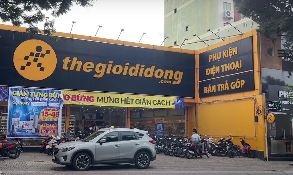 Tốc độ tăng trưởng ngành bán lẻ điện thoại, điện máy chậm lại với ước tính CAGR (tỷ lệ tăng trưởng kép hàng năm) là 2,7%/năm trong giai đoạn 2022 – 2026, sẽ là thách thức đối với MWG trong việc duy trì tốc độ tăng trưởng 2 chữ số.