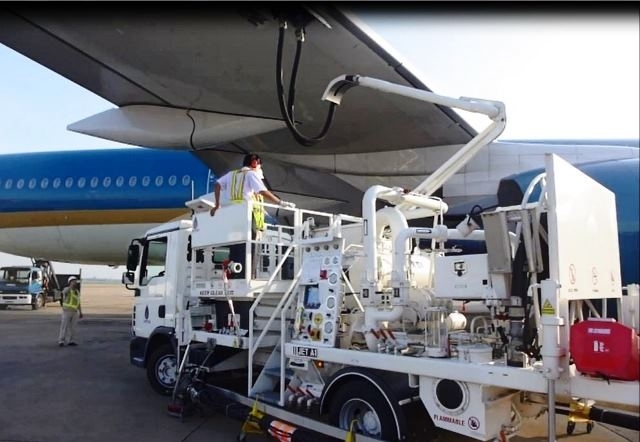 Hiện mức thuế bảo vệ môi trường đối với nhiên liệu bay đã giảm xuống mức sàn trong khung thuế, còn 1.000 đồng/lít.