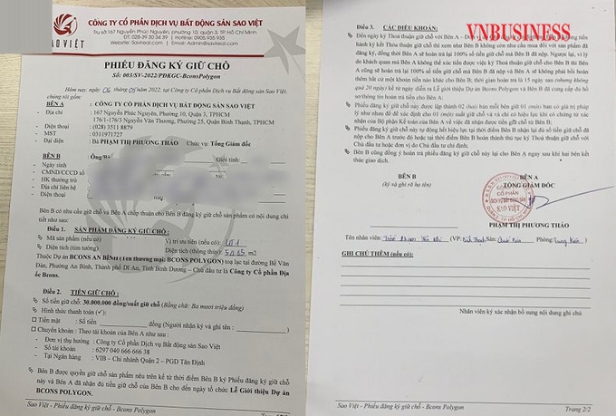 Công ty Sao Việt (đơn vị phân phối và phát triển dự án) đã nhận tiền đặt cọc của khách hàng bằng các “phiếu đăng ký giữ chỗ” và “phiếu yêu cầu tư vấn” do Công ty Sao Việt (Bà Phạm Thị Phương Thảo - Chức vụ Tổng giám đốc) ký với khách hàng.