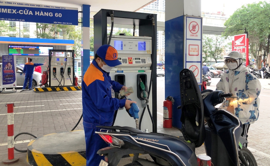 Bộ Công Thương yêu cầu bảo đảm không gián đoạn việc cung ứng xăng dầu cho thị trường.