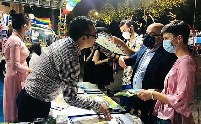 Thủ đô Hà Nội được đánh giá là điểm đến du lịch độc đáo, đặc sắc, an toàn và chất lượng (Ảnh: Int)