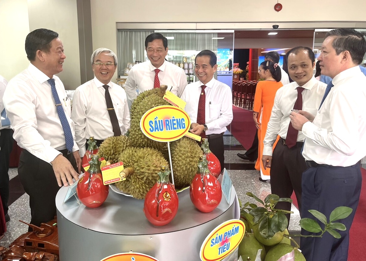 Người nông dân giỏi là biết chia sẻ kinh nghiệm, hợp tác với nhau.