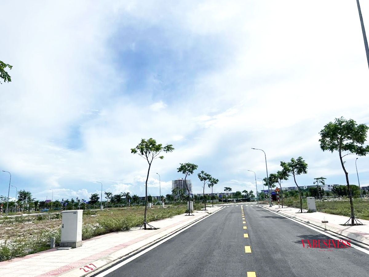 Dự báo dòng vốn rót vào thị trường nhà đất rất khó có khả năng được khơi thông vào cuối năm 2022, đầu năm 2023.