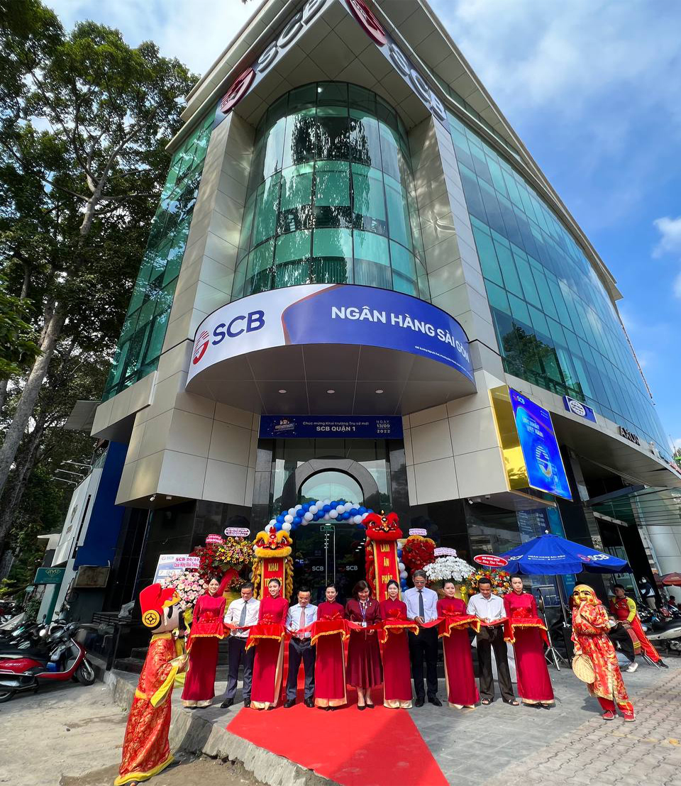 Ngân hàng Sài Gòn (SCB) chính thức di dời và khai trương trụ sở mới là SCB Quận 1 tại địa chỉ số 10B đường Sương Nguyệt Ánh, phường Bến Thành, Quận 1, TP. Hồ Chí Minh.