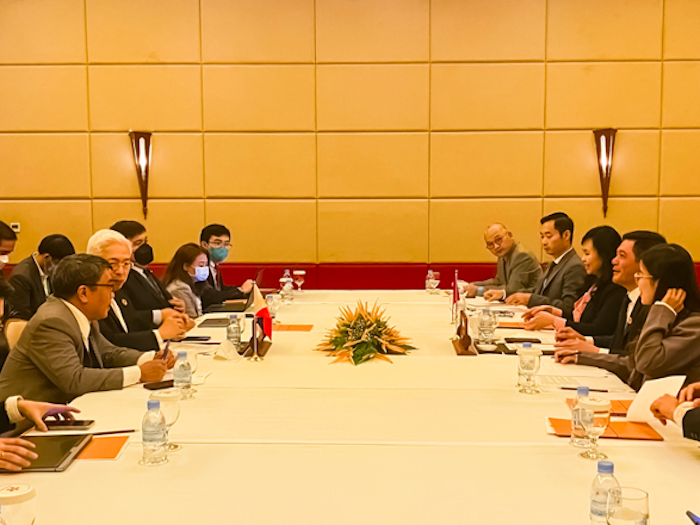 Bộ trưởng Nguyễn Hồng Diên hội đàm với Bộ trưởng Công Thương Philippines Alfredo E. Pascual.