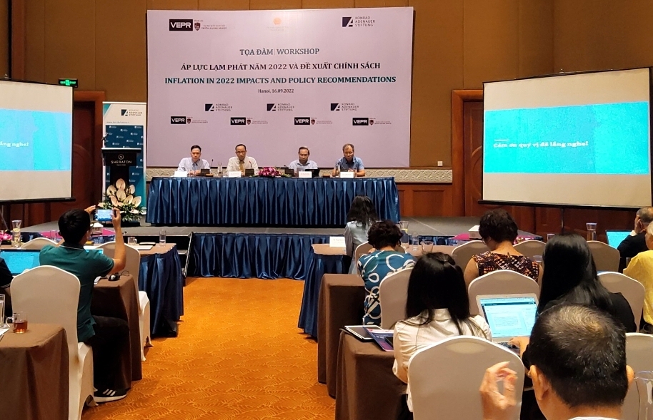 VEPR cho rằng, lạm phát Việt Nam năm 2022 được dự báo ở mức 3,5-3,8% và còn dư địa cho điều chỉnh chính sách kích thích phục hồi kinh tế.