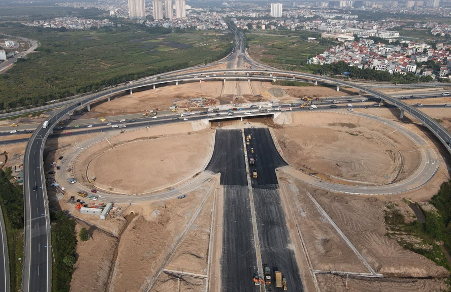 Chính phủ ban hành Nghị quyết thúc đẩy giải ngân vốn đầu tư công những tháng cuối năm.