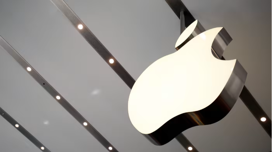 Apple định kỳ điều chỉnh giá ở các khu vực khác nhau và giảm giá cho các nước khu vực đồng euro vào năm ngoái. © Reuters