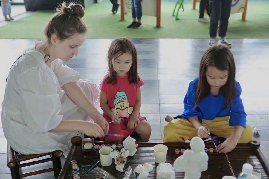 Cư dân nước ngoài sinh sống tại Sunshine City có cơ hội trải nghiệm nhiều hoạt động bổ ích và lý thú.