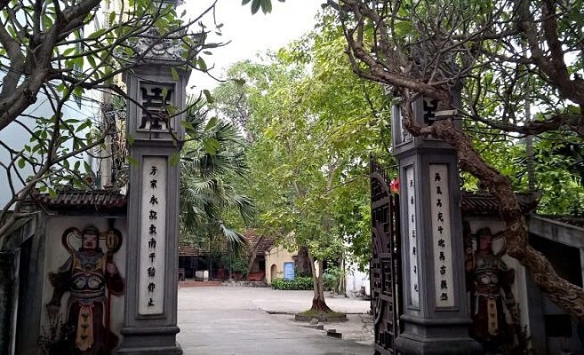 UBND TP. Hà Nội công nhận công trình tu bổ, tôn tạo đình - đền Hào Nam (đình Hào Nam và đền Nhà Bà), phường Ô Chợ Dừa, quận Đống Đa là công trình chào mừng kỷ niệm 68 năm Ngày Giải phóng Thủ đô.