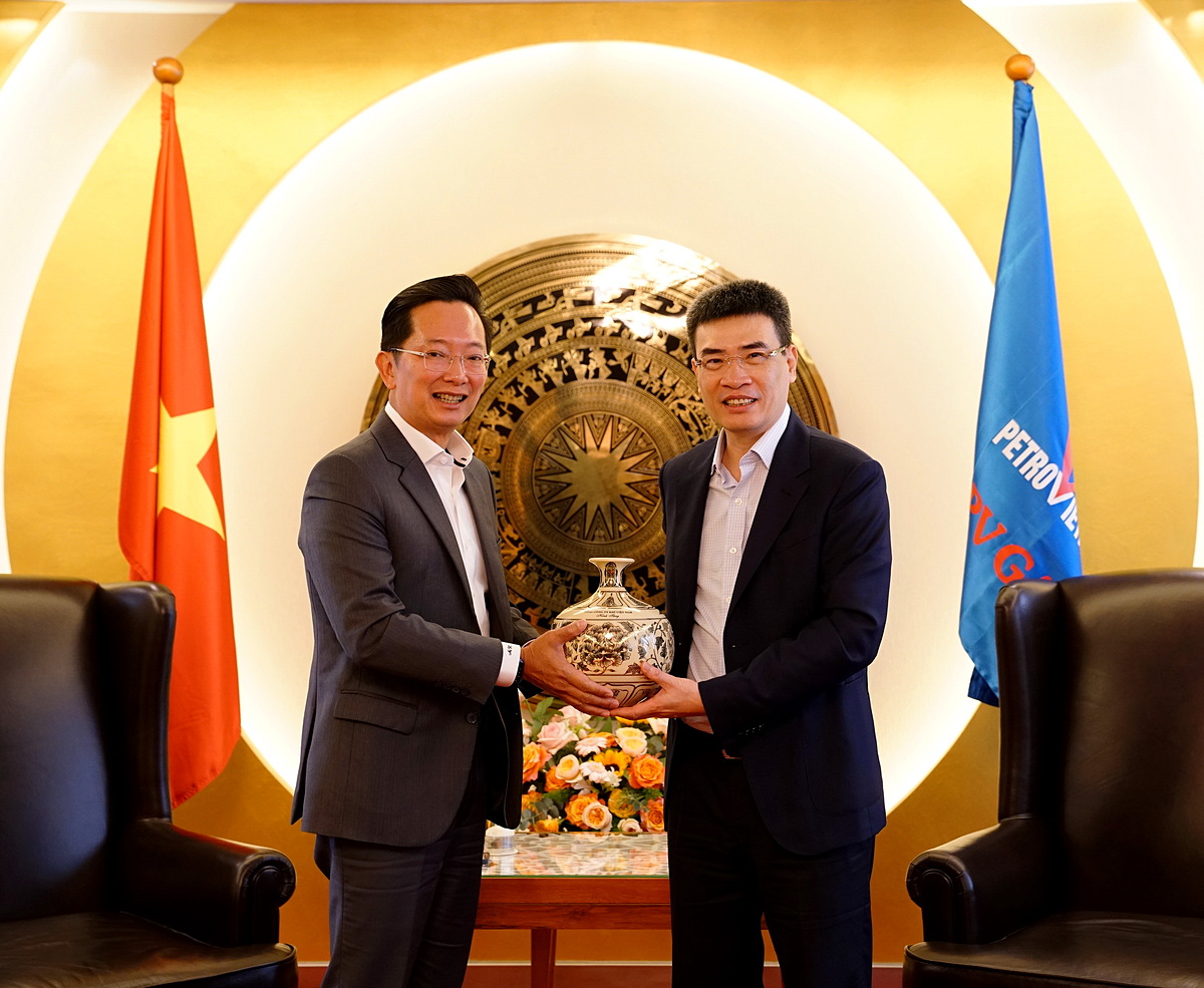 Kết thúc buổi làm việc, lãnh đạo PV GAS và lãnh đạo Tập đoàn SCG/LSP nhất trí hiện thực hoá Biên bản ghi nhớ đã ký.