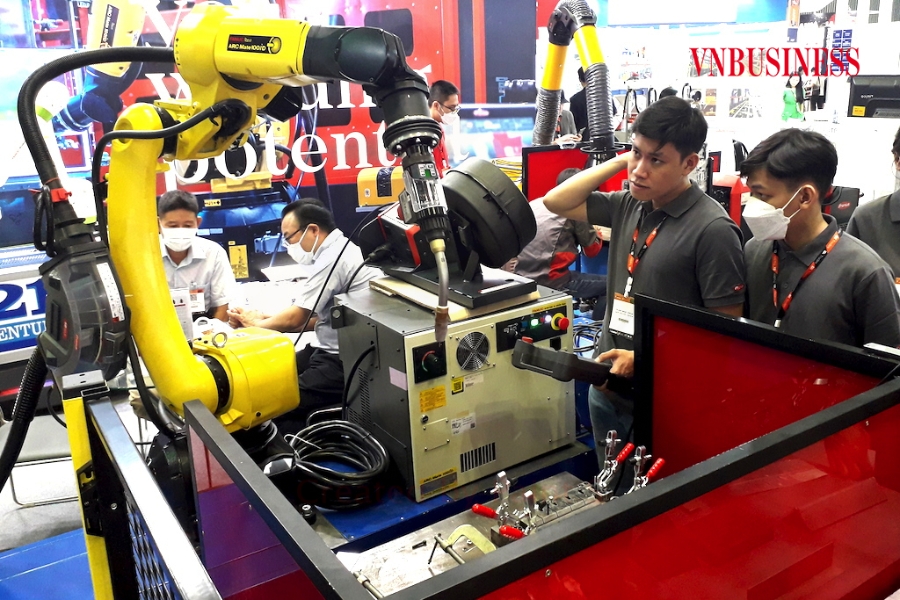 Việc phát triển mô hình sản xuất mới, định hình nền sản xuất tương lai của các DN Việt vẫn còn nhiều việc phải làm.