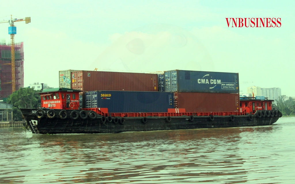 Đội tàu biển vận tải của Việt Nam chủ yếu là tàu nhỏ và hoạt động nội địa, để tăng thị phần trước các đội tàu biển quốc tế là cả bài toán nan giải.