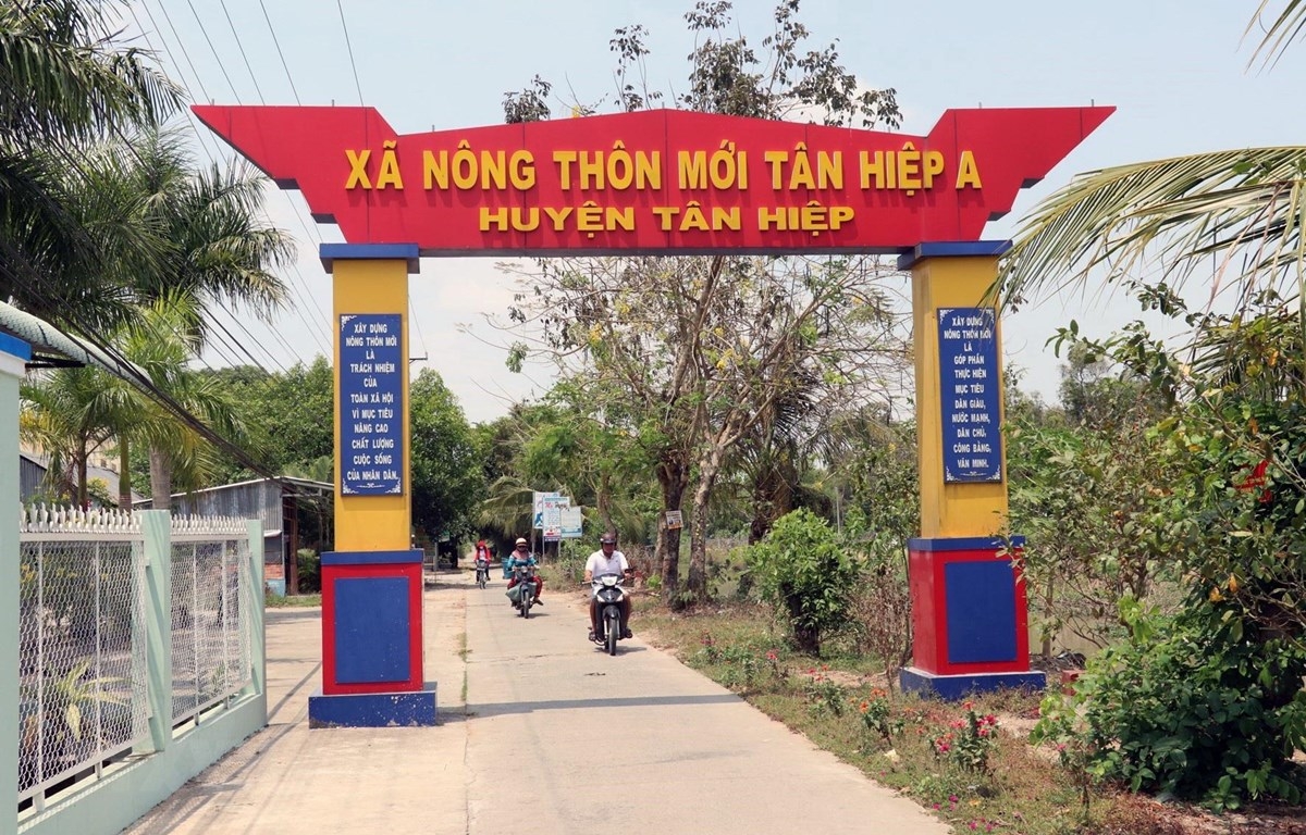 Đến năm 2025, An Giang phấn đấu 100% xã đạt chuẩn xã nông thôn mới giai đoạn 2010 - 2020 tiếp tục giữ vững tiêu chí, chỉ tiêu theo quy định và có 75% các ấp trên địa bàn xã đặc biệt khó khăn, xã biên giới đạt chuẩn bộ tiêu chí “Ấp nông thôn mới”.