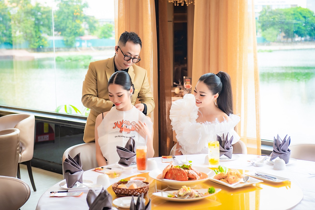 Nova FnB, một thành viên của Nova Service, vừa khai trương chi nhánh thứ 4 thương hiệu ẩm thực nổi tiếng JUMBO Seafood tại Hà Nội, đánh dấu cột mốc 100 nhà hàng trên toàn quốc.