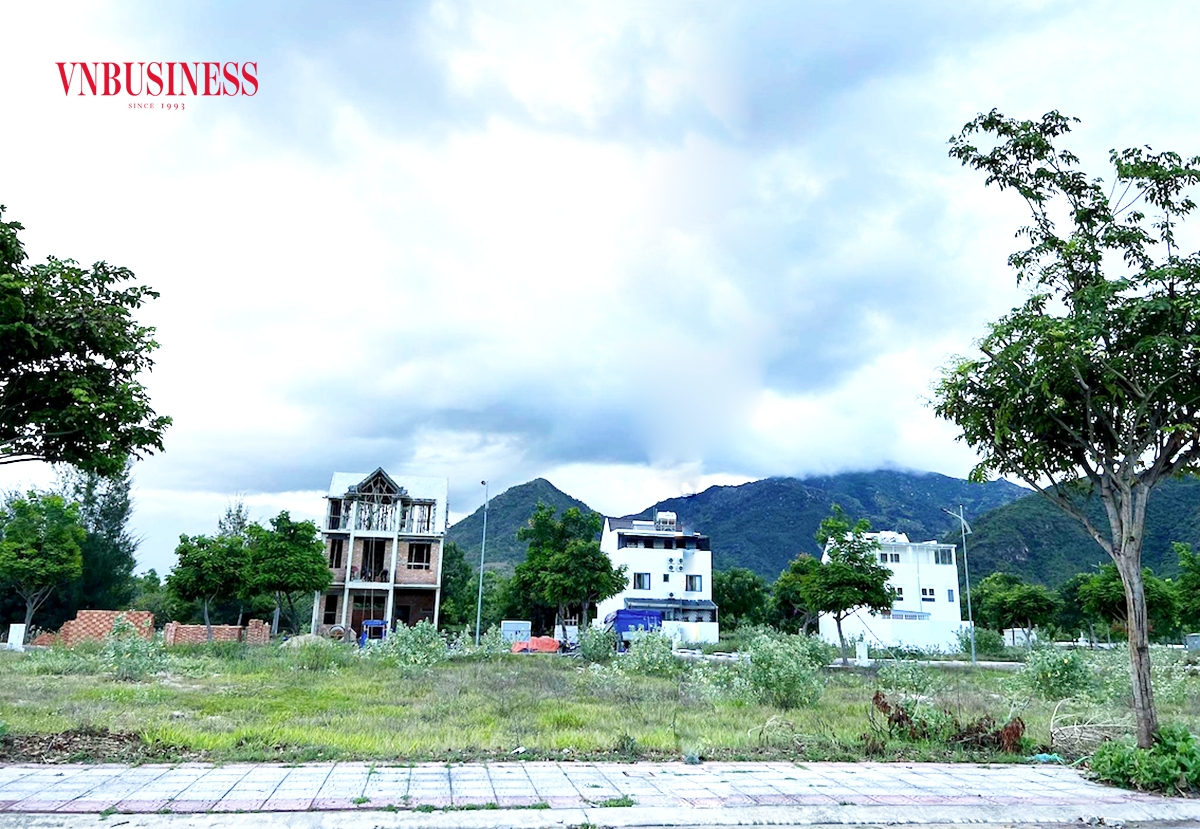 Bất chấp rủi ro tăng, thanh khoản giảm, thị trường đất ở tỉnh vẫn có dư địa tốt cho nhà đầu tư tiềm lực mạnh.