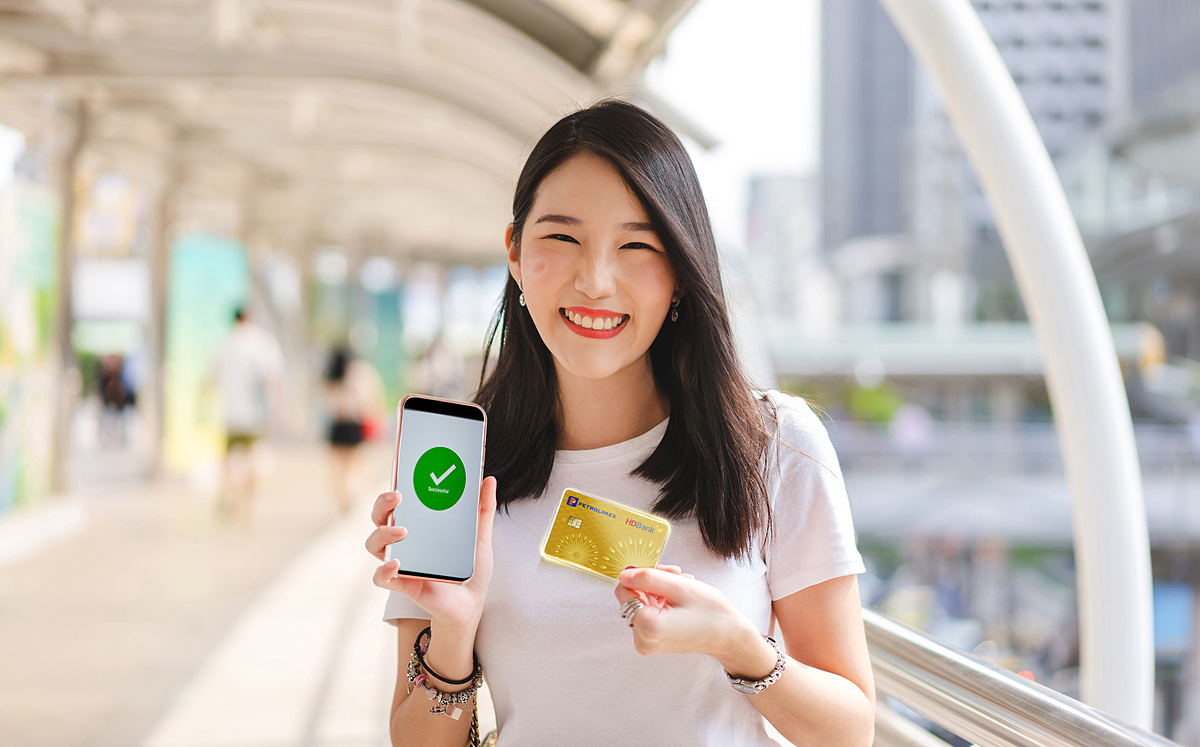 HDBank đã hợp tác với tập đoàn Petrolimex cho ra mắt thẻ đồng thương hiệu HDBank Petrolimex 4 trong 1.